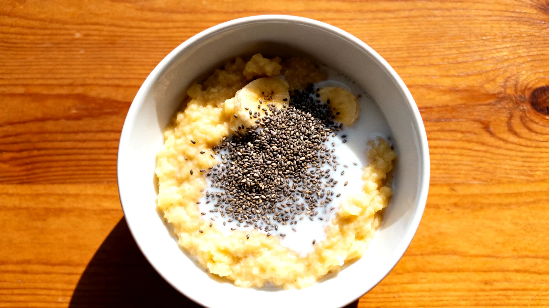 Kefir ve Chia Tohumlu Muz Püresi"